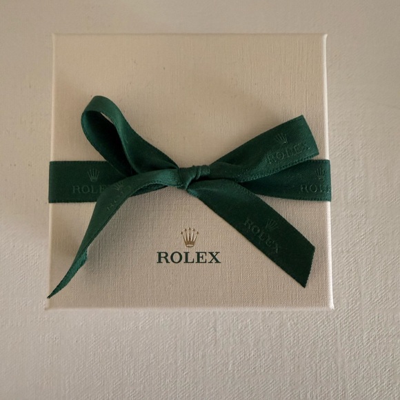 Rolex Green Glass Ribbed Candle - Picture 2 of 3